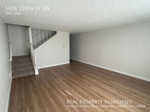 5606 220th St SW in Mountlake Terrace, WA - Building Photo - Building Photo