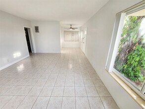 505 S Ocean Dr in Hollywood, FL - Building Photo - Building Photo
