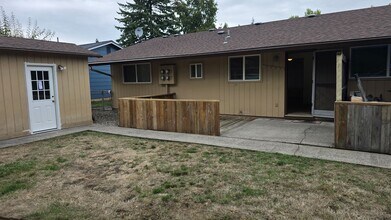 10905 NE 6th St in Vancouver, WA - Building Photo - Building Photo