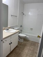 5355 Wonder Dr in Fort Worth, TX - Foto de edificio - Building Photo