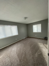 3213 Schuetzen Ln in Davenport, IA - Building Photo - Building Photo
