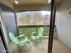 211 Sunshine Ct in Sayreville, NJ - Building Photo - Building Photo