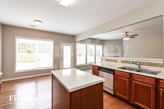 973 Gather Dr in Lawrenceville, GA - Building Photo - Building Photo