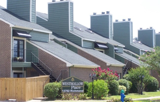 Westhollow Place in Houston, TX - Building Photo - Building Photo