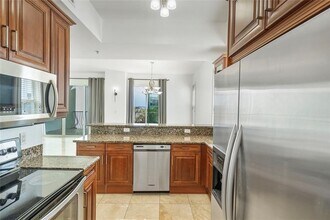 616 SE 20th Ave in Deerfield Beach, FL - Building Photo - Building Photo