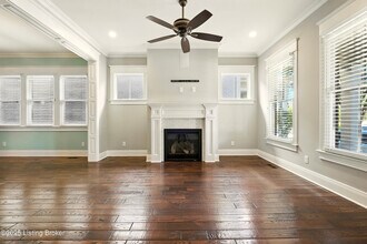 10910 Kings Crown Dr in Prospect, KY - Building Photo - Building Photo