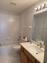 876 Stuarts Dr in St. Charles, IL - Building Photo - Building Photo