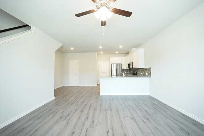 property at 3433 Solana Cir