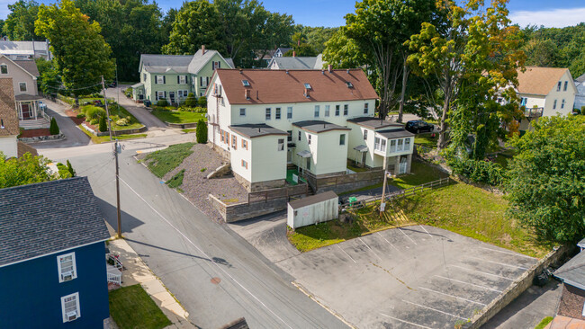 47-51 Cross St in Nashua, NH - Foto de edificio - Building Photo