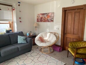 1923 Clay St in Cedar Falls, IA - Building Photo - Building Photo