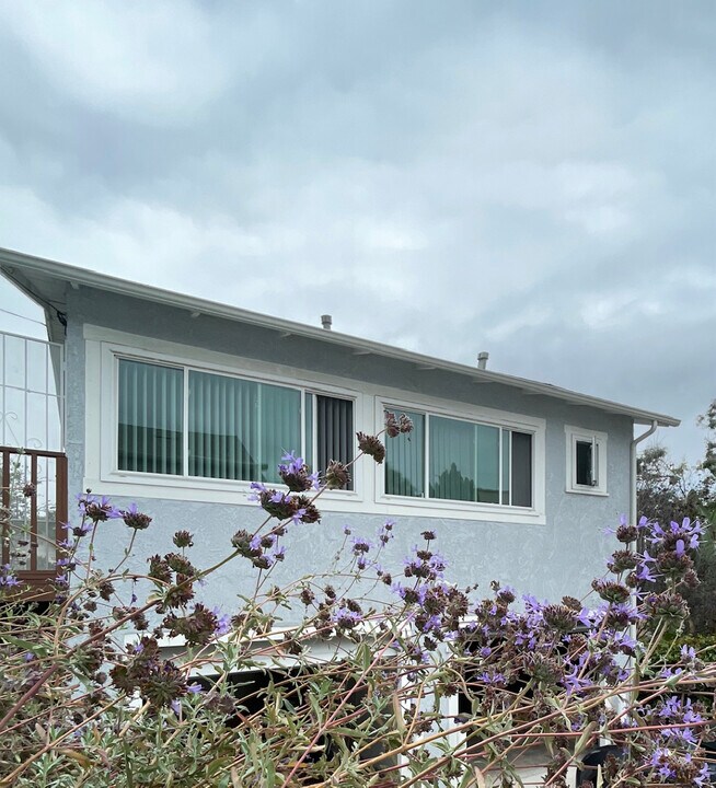 1038 Glen Arbor Ave in Los Angeles, CA - Foto de edificio