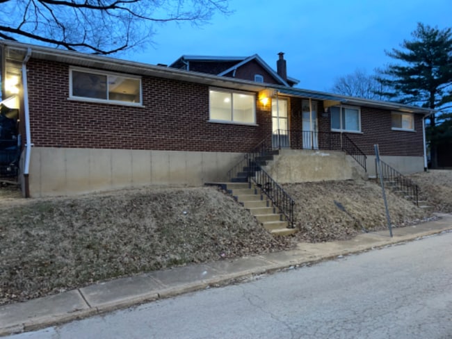 3107 Chariton
