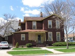 354 Spruce St in Aurora, IL - Building Photo - Building Photo