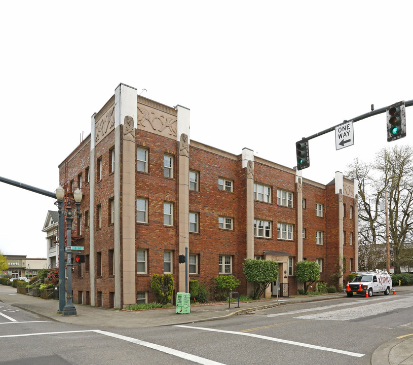 The Morland in Portland, OR - Building Photo