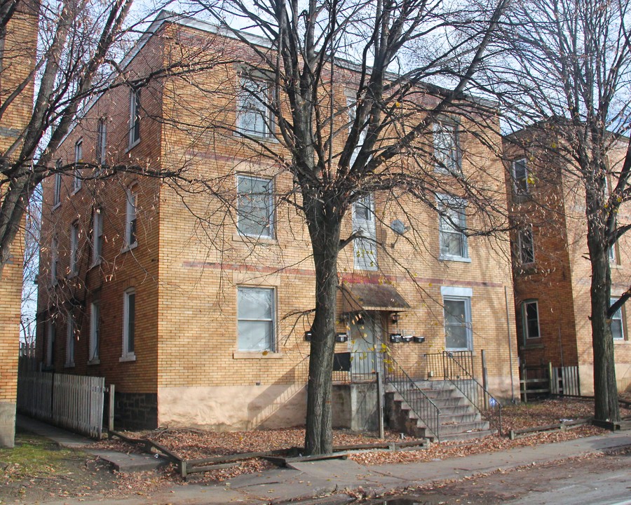 5821 E Liberty Blvd in Pittsburgh, PA - Building Photo