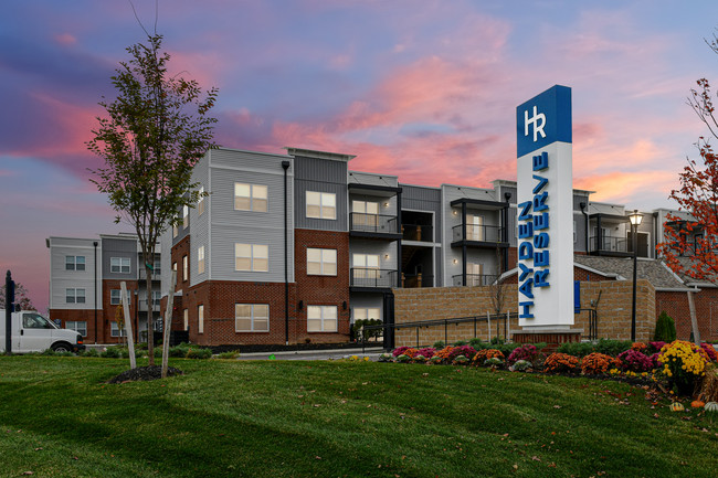 Hayden Reserve in Columbus, OH - Foto de edificio - Building Photo