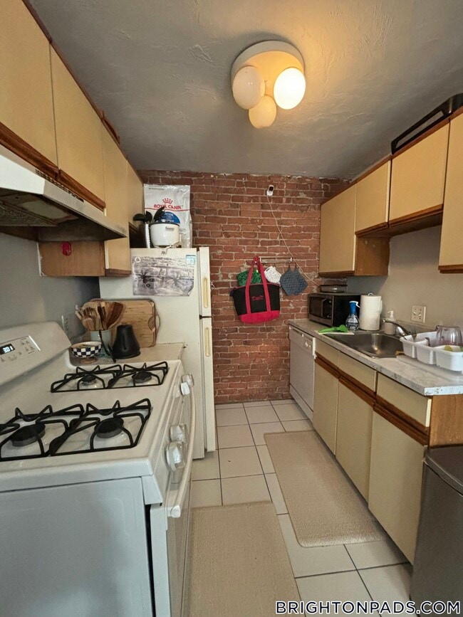 64 Murdock St, Unit 1