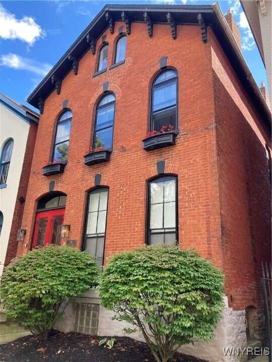 58 Tracy St in Buffalo, NY - Building Photo