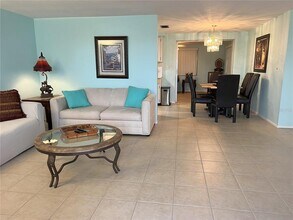 3654 Yellowbird Dr in New Port Richey, FL - Building Photo - Building Photo