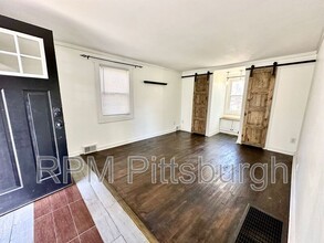 855 Maine St in Pittsburgh, PA - Building Photo - Building Photo