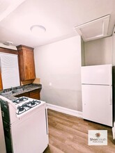 1403 Sherwood Ave in Kalamazoo, MI - Building Photo - Building Photo