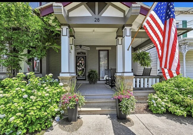 28 Dock St in Schuylkill Haven, PA - Foto de edificio - Building Photo