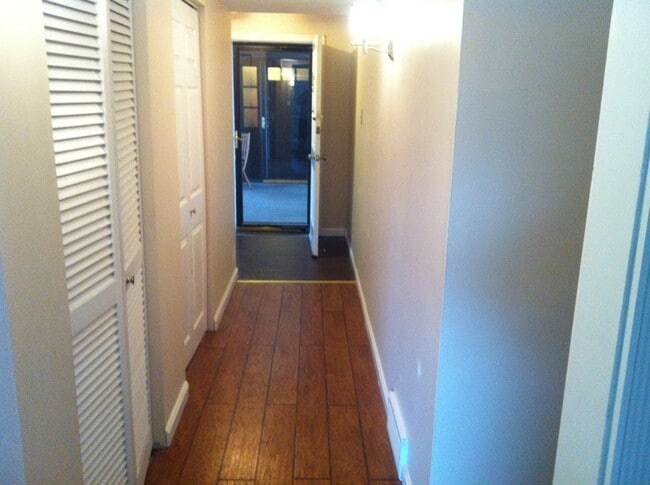 1070 Cedargate Dr in Kirkwood, MO - Building Photo - Building Photo