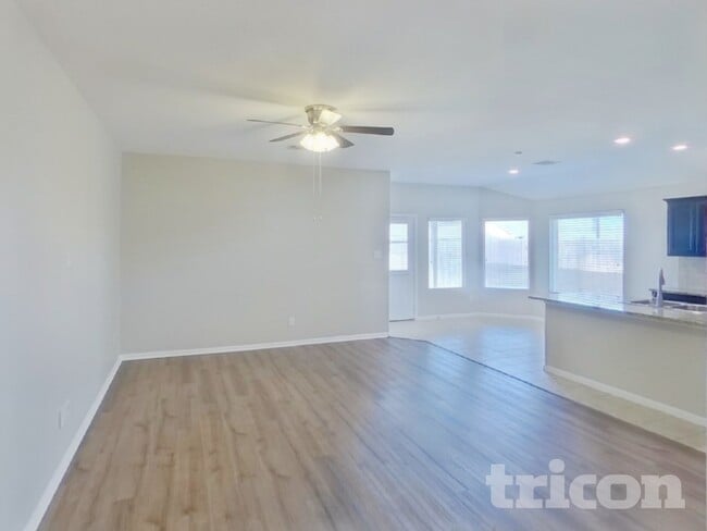 property at 752 Rutherford Dr