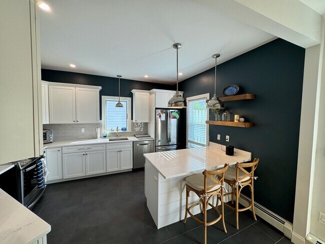 17 Brighton St in Boston, MA - Building Photo - Building Photo
