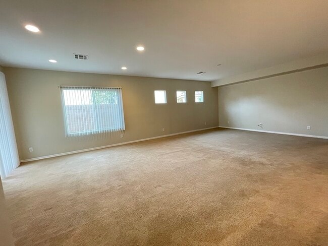 2928 Pitgaveny Ave in Henderson, NV - Building Photo - Building Photo