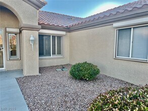 10729 Clear Meadows Dr in Las Vegas, NV - Building Photo - Building Photo