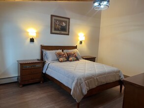 2301 Lincoln in Anchorage, AK - Foto de edificio - Building Photo