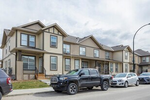 332-398 Heartland Cres in Cochrane, AB - Building Photo