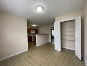 254-252 April Way in Winchester, KY - Building Photo - Building Photo