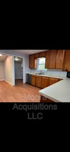 810 W Day St in Denison, TX - Building Photo - Building Photo