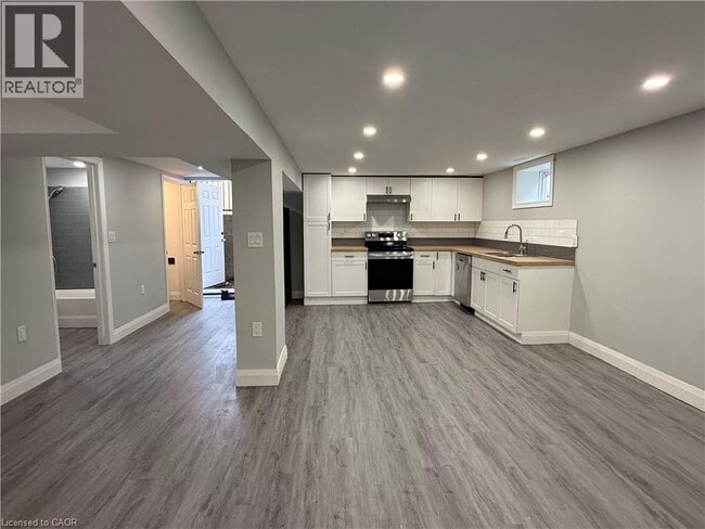 198 Glennie Ave in Hamilton, ON - Building Photo - Building Photo