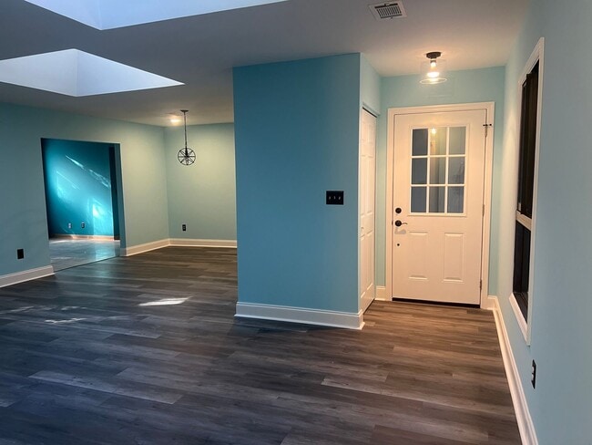 property at 1 Honeysuckle Ct