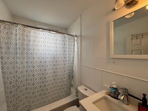 208 Sunset Dr in Fredericton, NB - Building Photo - Building Photo