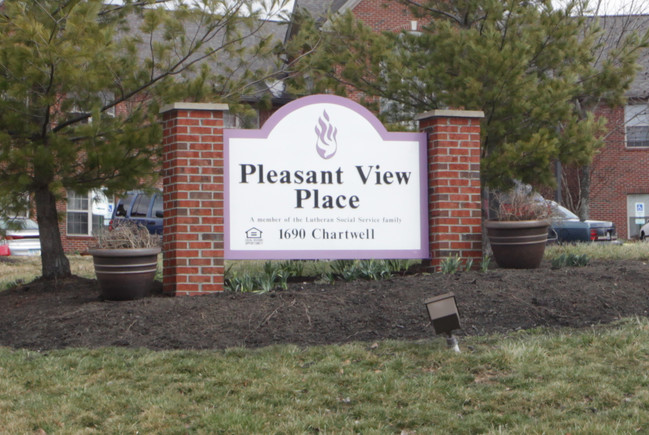 Pleasant View Place in Lancaster, OH - Foto de edificio - Building Photo