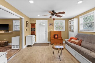 5614 27th Ave S in Gulfport, FL - Building Photo - Building Photo