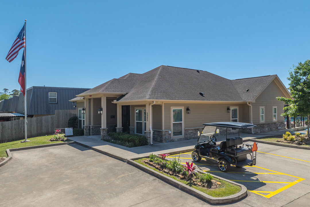 Hamlet Park in Beaumont, TX - Building Photo