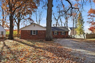 3329 Melbourne Cir in Indianapolis, IN - Building Photo - Building Photo