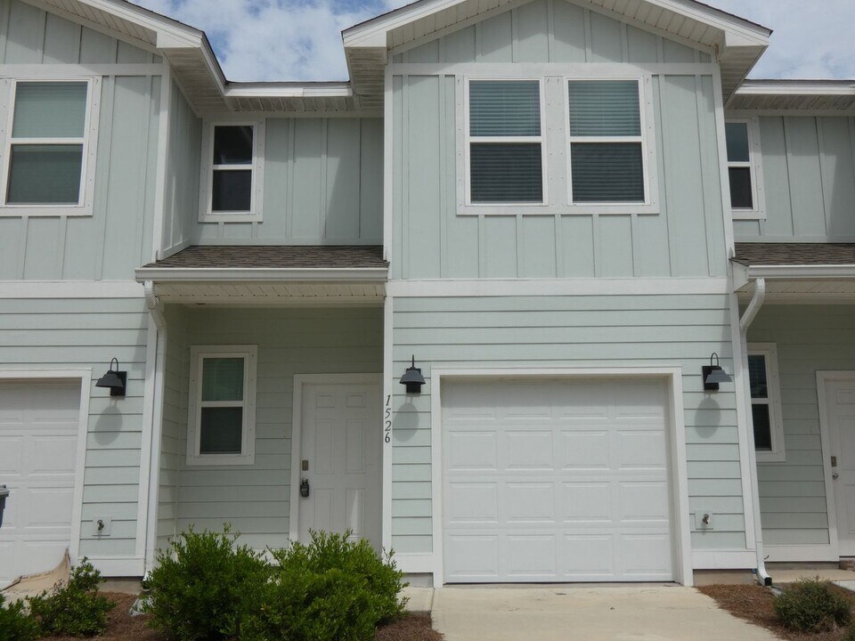 1526 Farragut Way in Pensacola, FL - Building Photo