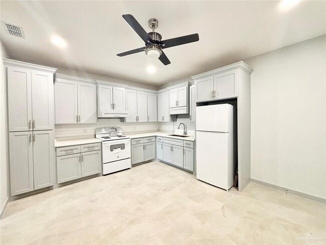 8 Jay Ave in Mission, TX - Building Photo - Building Photo