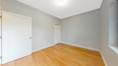 7099 Pinehaven Rd in Oakland, CA - Building Photo - Building Photo