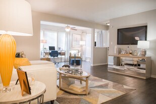 Spring Lake Apartments in Morrow, GA - Building Photo