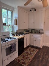 3104 King St in Austin, TX - Foto de edificio - Building Photo