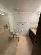 1800 Montgomery Ct in Deerfield, IL - Building Photo - Building Photo