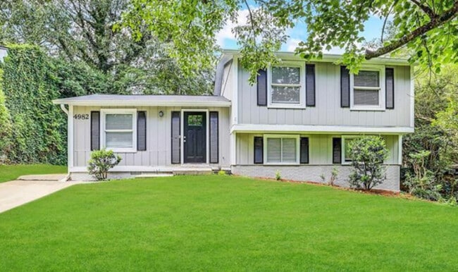 property at 4982 Isle Royal Ct