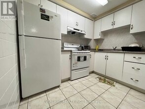 78 Eastvale Dr in Markham, ON - Building Photo - Building Photo